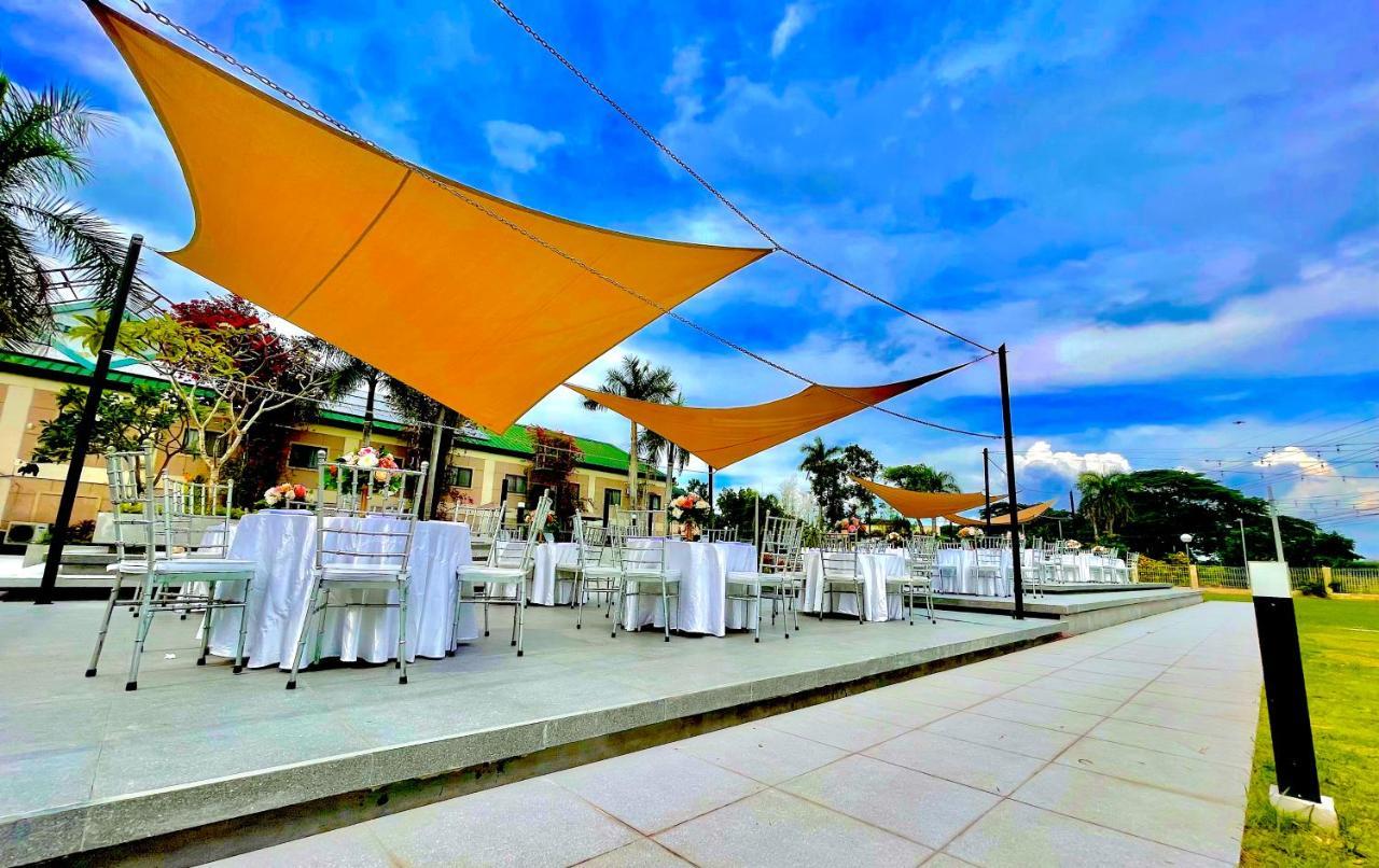 Luisita Central Park Hotel Tarlac City Dış mekan fotoğraf
