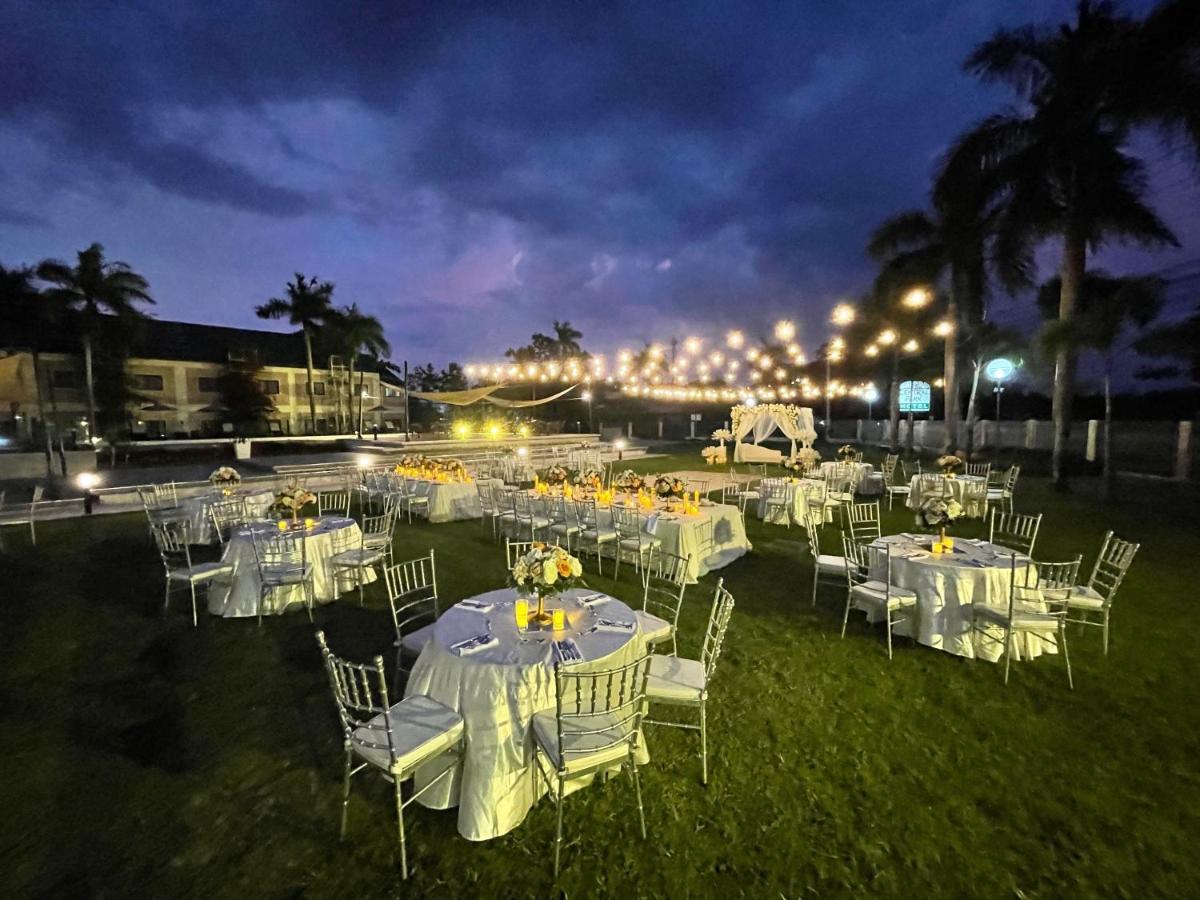 Luisita Central Park Hotel Tarlac City Dış mekan fotoğraf