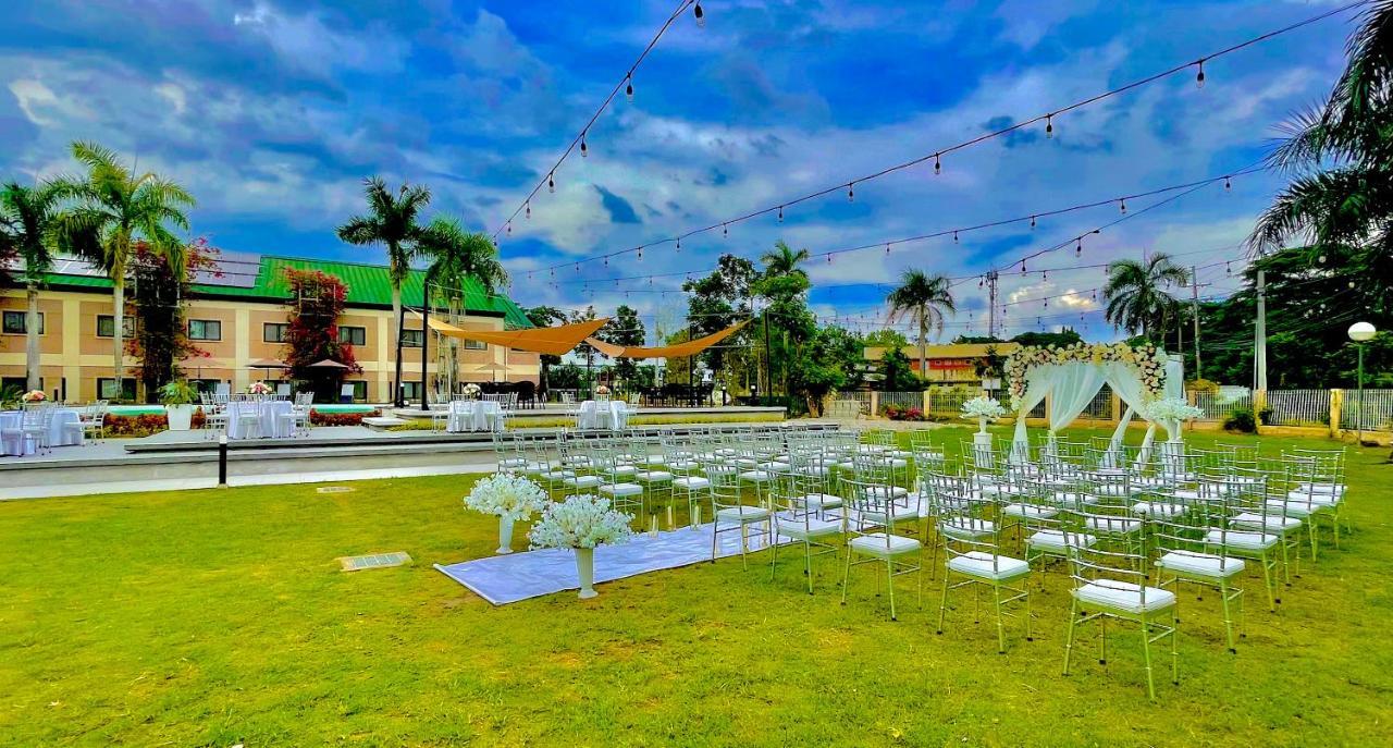 Luisita Central Park Hotel Tarlac City Dış mekan fotoğraf