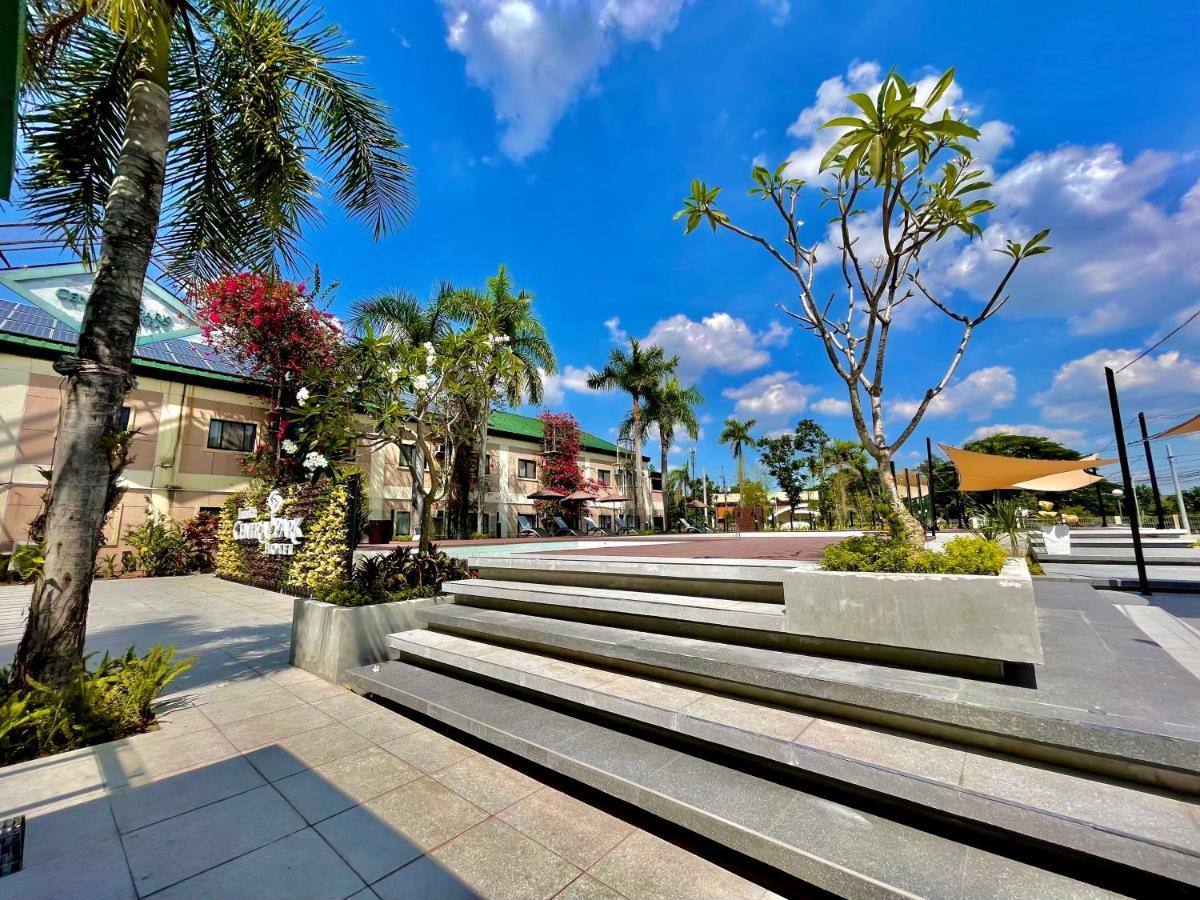 Luisita Central Park Hotel Tarlac City Dış mekan fotoğraf