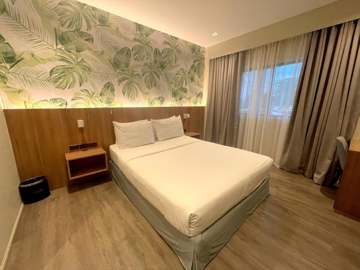Luisita Central Park Hotel Tarlac City Dış mekan fotoğraf