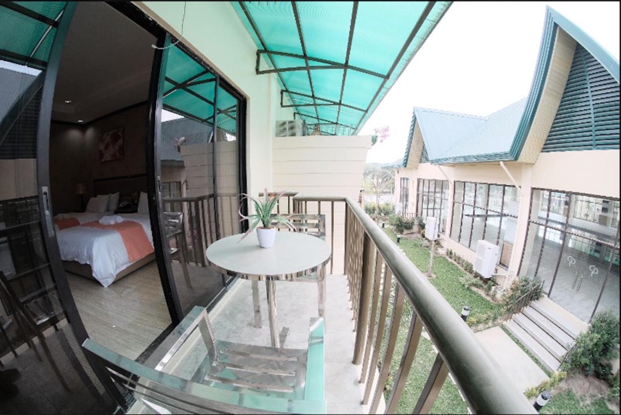 Luisita Central Park Hotel Tarlac City Oda fotoğraf